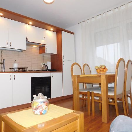 Apartman Ana Zupanja Exteriör bild