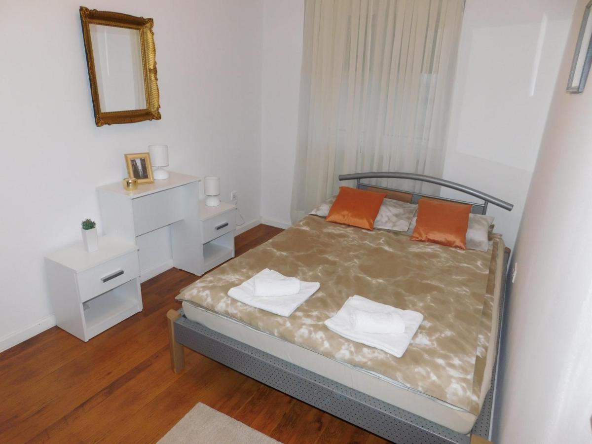 Apartman Ana Zupanja Exteriör bild