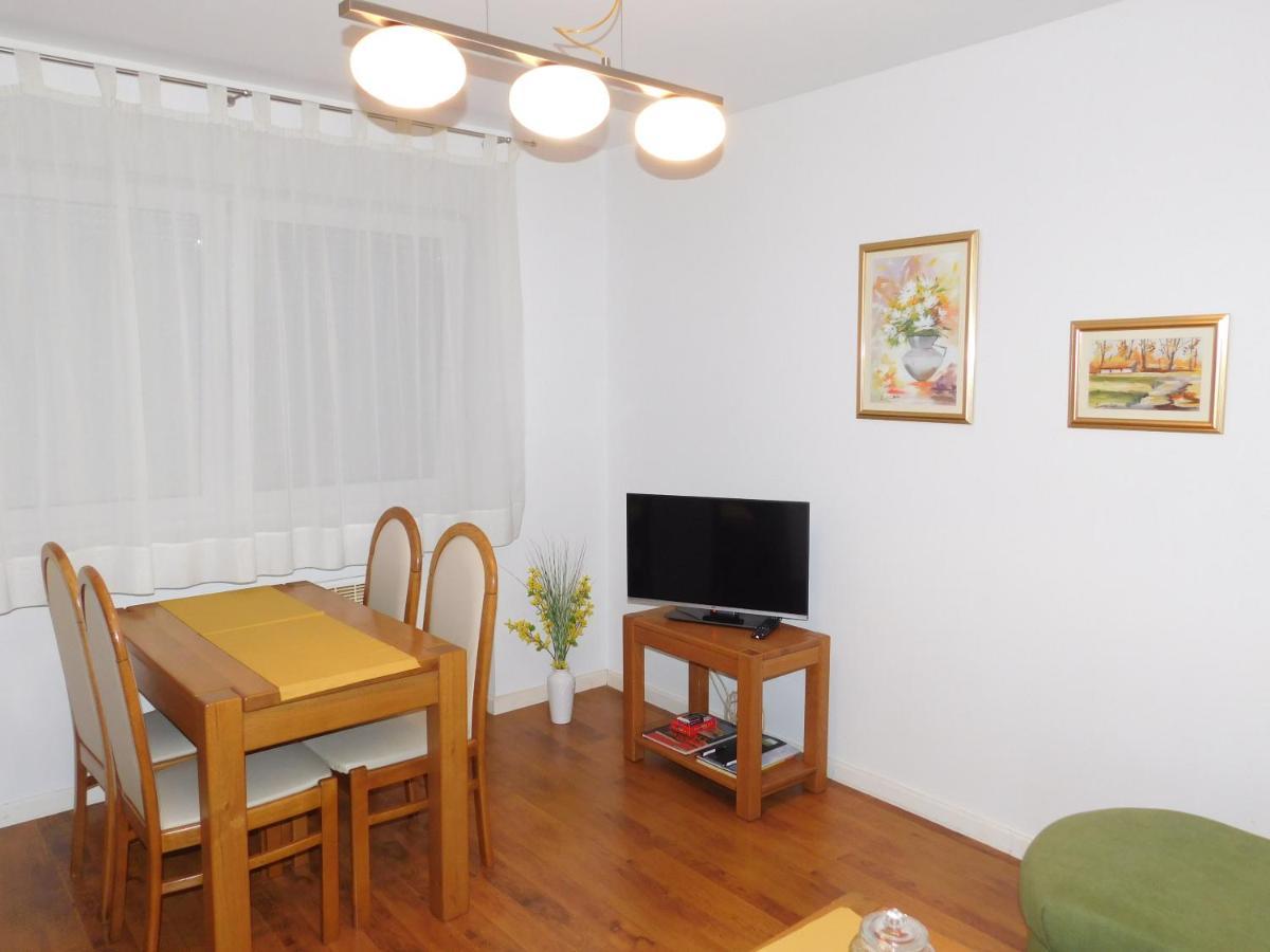 Apartman Ana Zupanja Exteriör bild